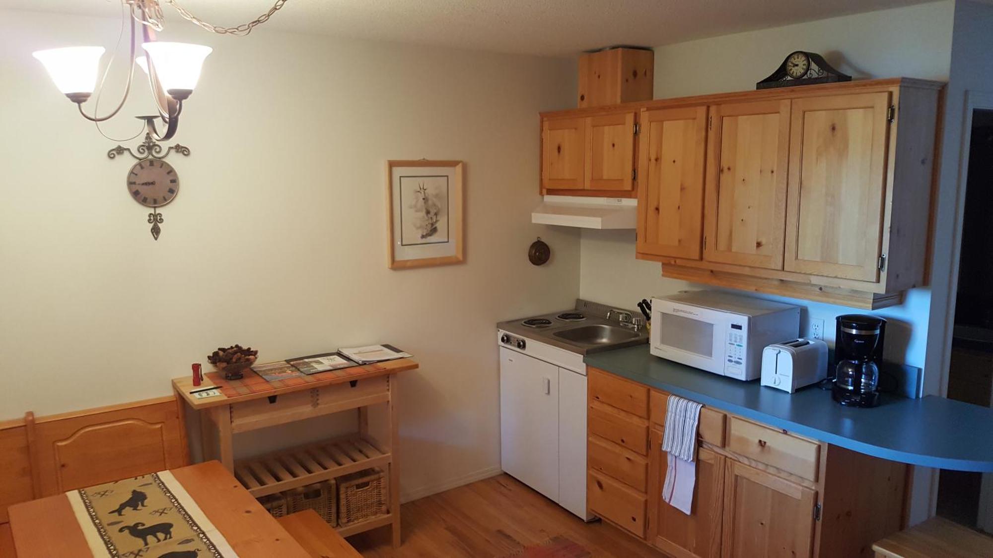 Wettstone Guest Ranch Bed & Breakfast Bridge Lake Oda fotoğraf