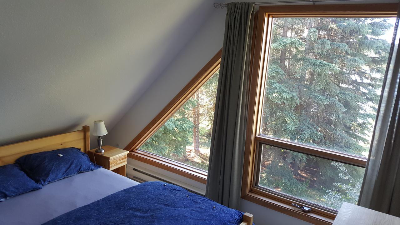 Wettstone Guest Ranch Bed & Breakfast Bridge Lake Dış mekan fotoğraf