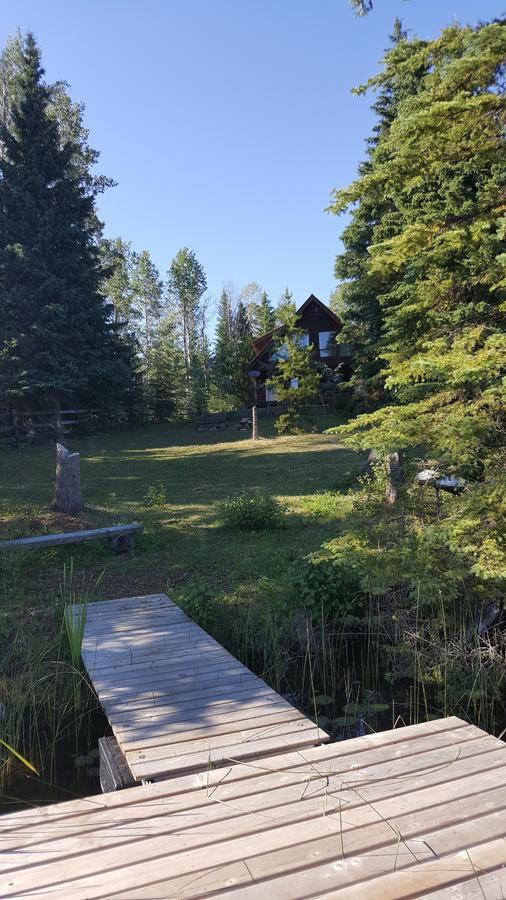 Wettstone Guest Ranch Bed & Breakfast Bridge Lake Dış mekan fotoğraf