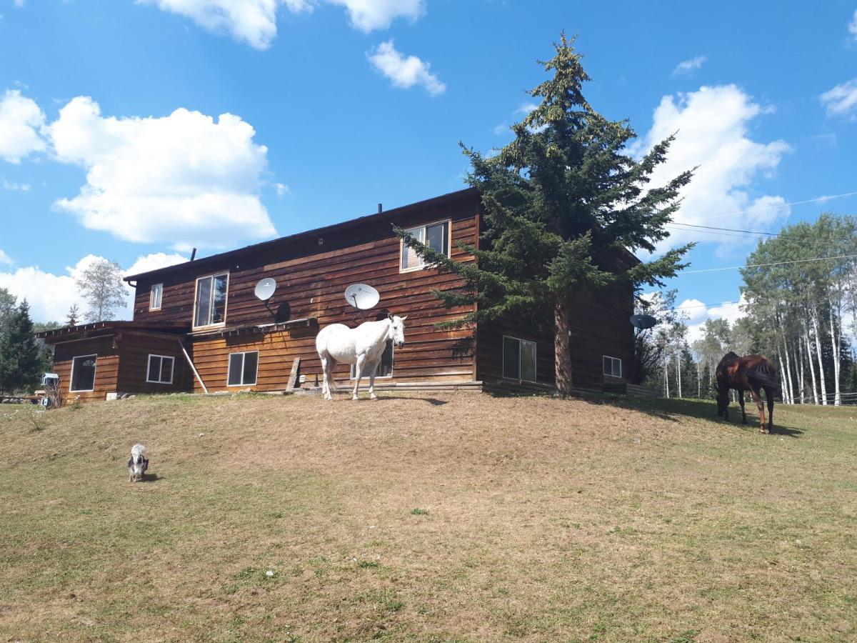 Wettstone Guest Ranch Bed & Breakfast Bridge Lake Dış mekan fotoğraf